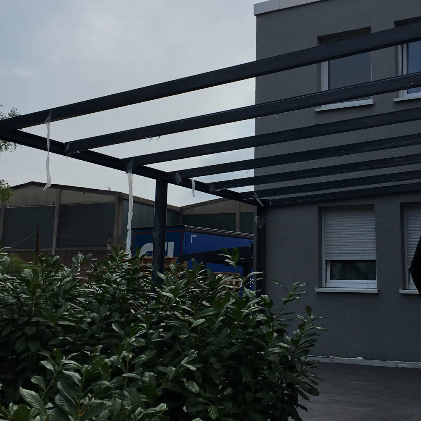 Überdachung_in_polycarbonat_vsg_glas_klar_opal_getoent_lichtblick_ueberdachungen_bayern_sachsen_rheinland_pfalz